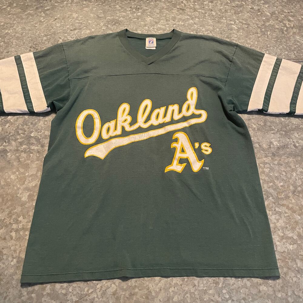 Vintage Oakland A's Logo 7 USA Stripe Baseball Tee Shirt Large Athletics MLB